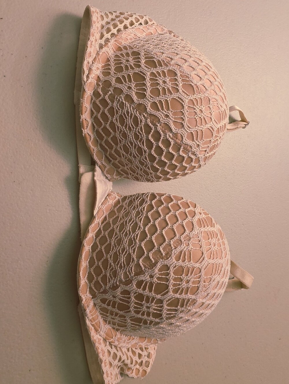 Victoria's Secret Light Peach Lace Bombshell Bra